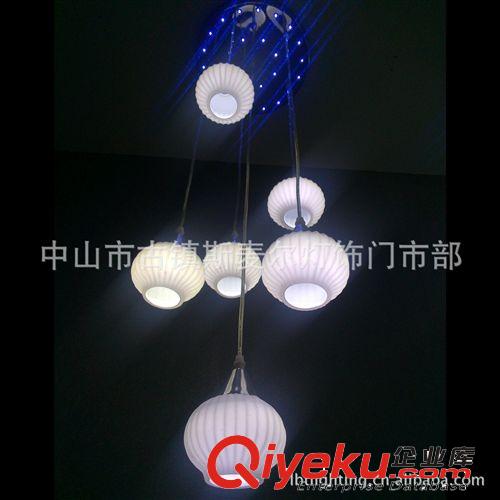 个性吊灯 小功率LED现代餐吊灯个性 时尚玻璃吊灯厂价直销灯具批发1343-6
