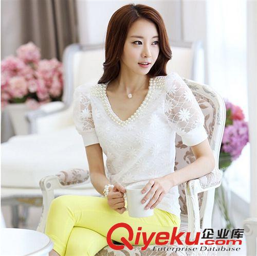 韩国实拍韩版女装V领短袖上衣蕾丝雪纺衫钉珠修身显瘦打底衫