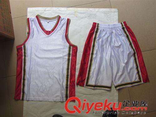 厂家篮球队服订做  篮球套装订做 欢迎来图来样生产加工 可印号