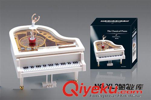 创意 YL2012精美钢琴音乐盒 天空之城 工艺品 钢琴芭蕾女孩