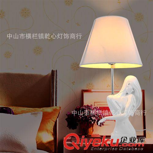 欧式树脂台灯 工艺装饰台灯 高档时尚卧室客厅床头饰品灯9003