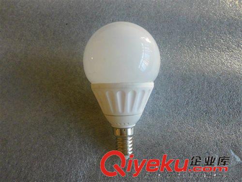 新款led陶瓷球泡灯 5W E14 220V 高亮 厂家直销