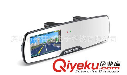 新款式产品 高清车载4.3寸后视镜行车记录仪 振动检测录像、超广角夜视记录仪