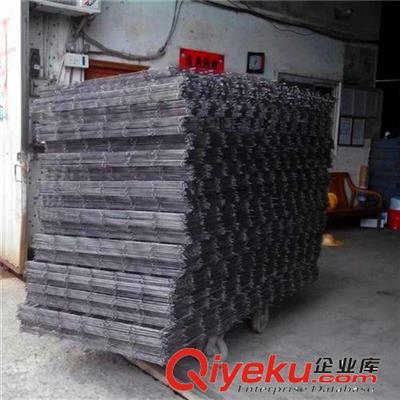 大量现货碰焊网 1X2米黑线铁丝网片 5.3#15公分孔黑丝网片 钢筋网