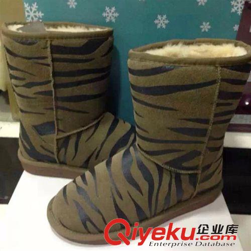 雪地靴 厂家热销 新款冬季保暖经典圆头羊毛豹纹雪地靴 时尚中筒雪地靴