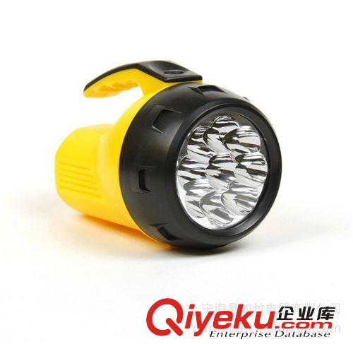 销售供应 9LED 聚光手提手电筒 led塑料强光手电筒