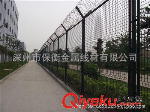 郑州围墙铁网子什么价格 厂区围墙铁丝网