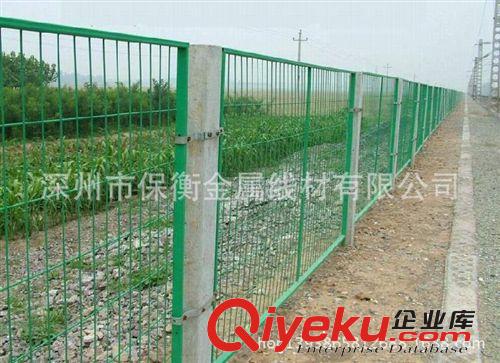 重庆铁路防护栅栏网一米的价格是多少