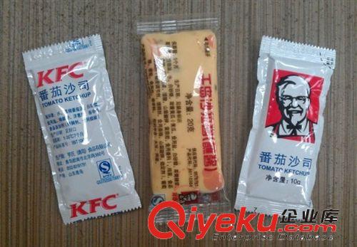 液体膏体酱料包装机 广州供应-小袋番茄酱沙拉酱液体酱体自动包装机