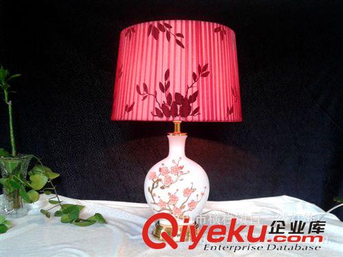 自然创意简约现代时尚描金玫瑰陶瓷瓶家装酒店床头灯饰灯具台灯