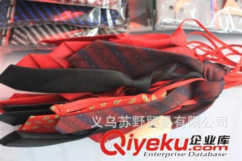 厂家直销儿童时尚领带100000条2元起价多款多色领带批发