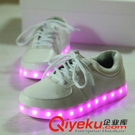 新款厂家zp 发光鞋专用灯带 七彩RGB鞋灯带 led鞋灯带整套出售