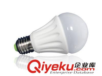 厂家直供 led特价塑料球泡灯 新款防水led球泡灯 量多优惠