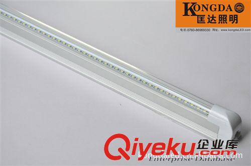 led日光灯管 T5一体 10W 2835 0.6米 高亮灯管 白光 暖白光