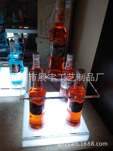 LED发光展示架 厂家直销亚克力LED酒瓶架，九重天斟酒器，质量好，价格优！