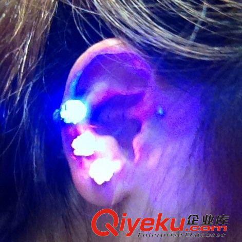 发光户外用品 供应 发光耳环 LED耳坠 耳钉批发 来自韩国  专利产品新厂家直供