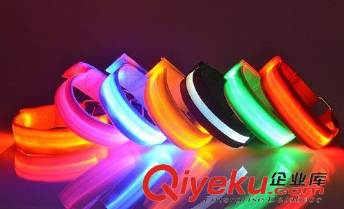 发光户外用品 厂家直供 发光手臂带 LED跑步装备 安全闪光手臂带户外用品批