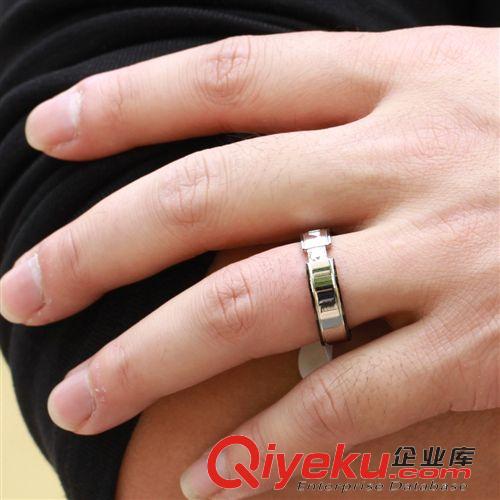 价格分类 厂价混批 韩版饰品 镶钻戒指 锆石钛钢情侣指环 批发 GJ351