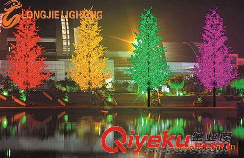 LED树灯按高度分类 8640灯 高6米 LED发光松树灯、发光圣诞树灯、锥形灯树