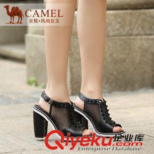 凉鞋 Camel骆驼女鞋 精致时尚 腕带高跟牛皮/网 新款凉鞋  A52807600