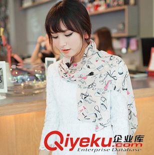 绒雪纺系列 KB025厂家直销批发淘宝热销爆款 韩版女士涂鸦高跟鞋绒雪纺围巾