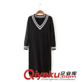 2015年7月15上新 2015秋季女装新款  韩版时尚黑白条纹V领中长款针织毛衣连衣裙