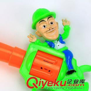 9月4号新品 新款电动玩具枪 光头强投影玩具枪地摊热卖 义乌儿童玩具批发