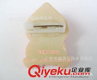 2015年8月上新 大量批发心形蛋糕胸针别针小饰品 节日送小朋友奖品礼物