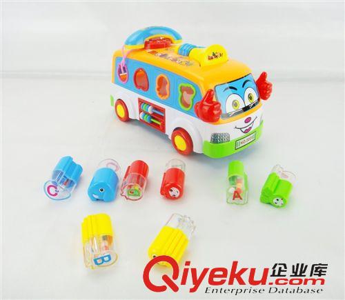 电动闪光玩具 淘宝热卖 益智巴士车 电动积木 万向音乐灯光 电动塑料玩具 代发