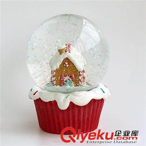 雪花球水球 85mm圣诞新年礼品3D立体小屋子红色冰淇淋底座树脂水球