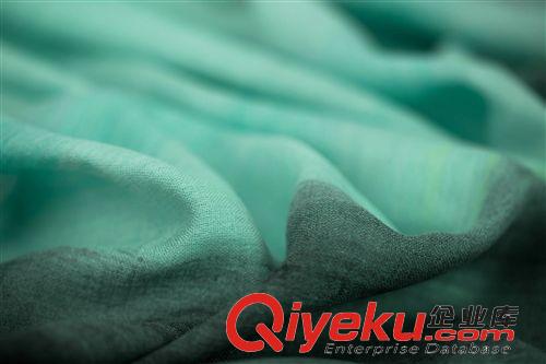 2015新款上市 内蒙雅琪厂家直销    新款  丝毛混纺手绘围巾披肩