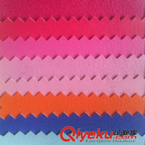 离型纸纹路 B106-R64纹水刺底PVC人造革 双色水晶纹pvc皮革 0.5-0.7MM