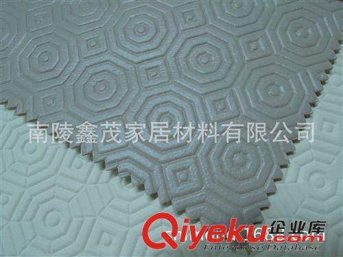 PVC发泡地板革 热销欧美市场的桌面布pvc皮革面料厚度1.8mm压花环保材料价格实惠