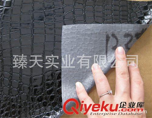 按物理性能分类 经典小鳄鱼 石头纹高光PVC 手袋常用面料 厂价直销