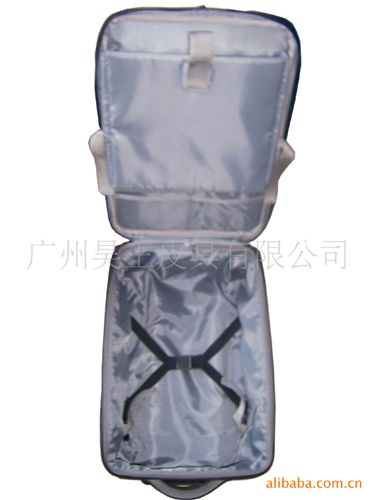 PU材质拉杆箱定做区 皮革箱包、zp拉杆箱、旅行箱、商务行李箱包、广州箱包厂