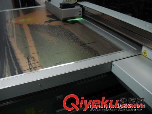 金属印刷 供应：{dj1}有机玻璃板喷绘 亚克力uv平板喷绘加工 奥西UV平板丝印