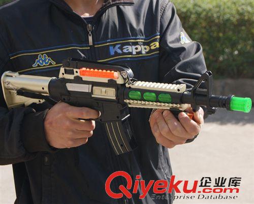 军事武器 儿童电动玩具枪 发光发声玩具 可伸缩振动冲锋枪