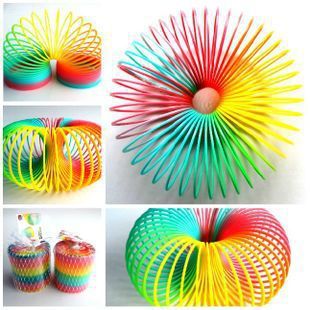 益智彩虹圈 经典创意益智玩具千变万化彩虹圈塑料弹簧圈 直径10*7.8CM彩虹圈