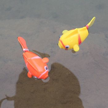 上链玩具 厂家直销 上链游水鱼玩具 能在水里游泳的发条上链小鱼 沙滩玩具