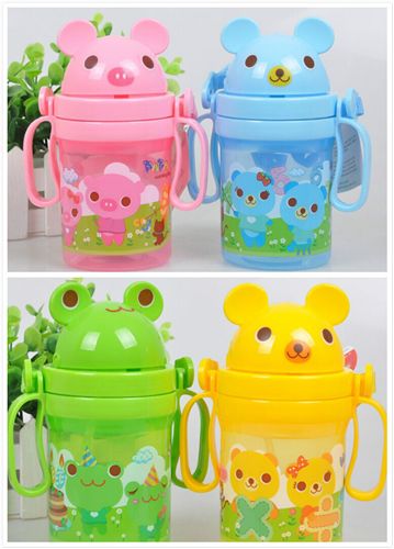 7月新上 卡通动物青蛙或小熊造型婴幼儿水壶，幼儿园宝宝背带吸管水杯1751