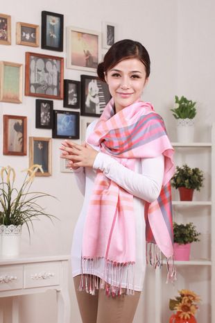休闲围巾材质分类 四季款  巴格方块棉长巾  多功能使用   多色