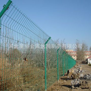 护栏网 大量供应电镀 热镀 涂塑波浪形护栏网