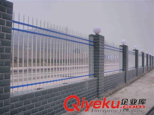 护栏、护栏网 生产定做各种样式 锌钢护栏 市政护栏 道路隔离栅 小区围墙