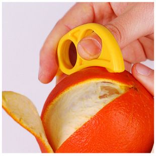 居家用品  吃橙子必备 老鼠开橙器  剥橙器/剥皮器 多色随机