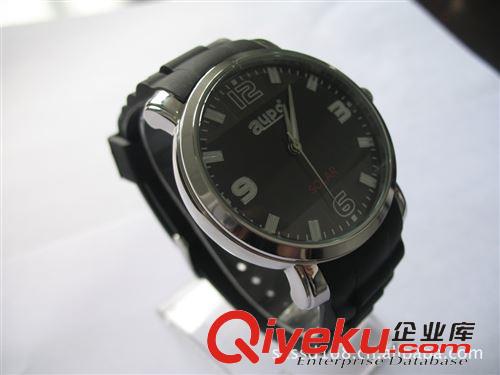 硅胶手表 长期提供深圳厂家新款硅胶手表、礼品表、太阳能手表、电子手表