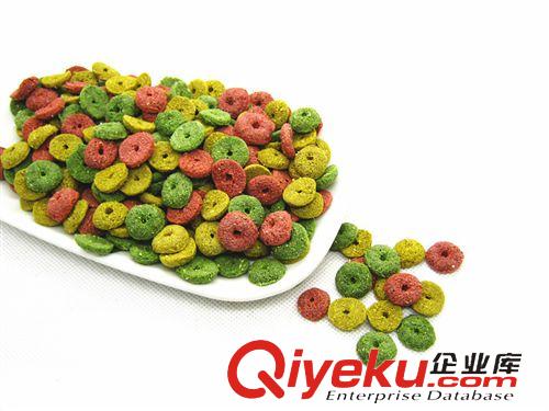 膨化类零食 膨化多彩牧草小饼10公斤/件 零小食兔粮猪鼠通用5.6/斤一件起批