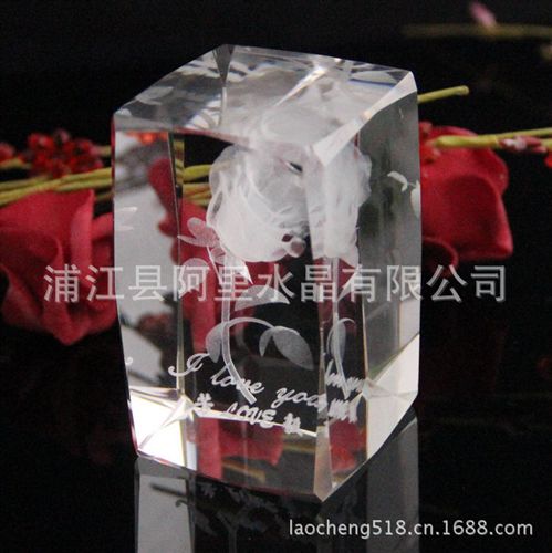 水晶内雕 2014年新款3D内雕水晶方体LOGO可定制厂家低价直销