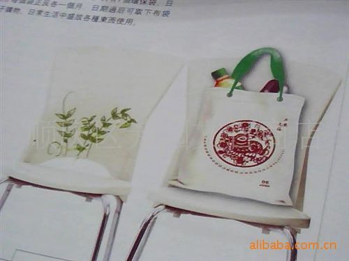 挂历 新款环保袋挂历是用无纺布代替纸张体现美观实用为一体