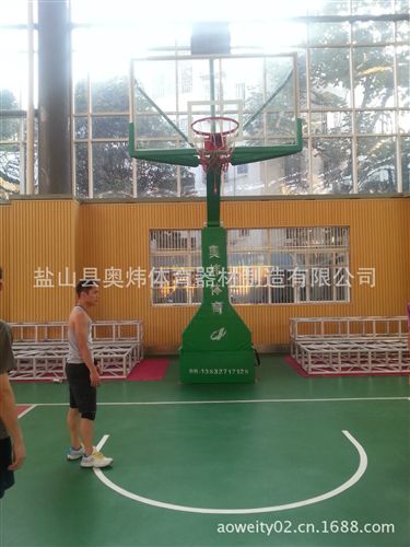 篮球架系列 奥炜厂家直销场馆设施手动液压升降篮球架