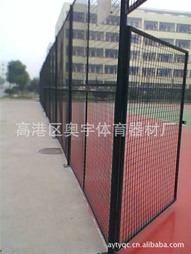 面地和场地围网 专做 场地围栏网 球场围网 操场护栏网 活动场地隔离网